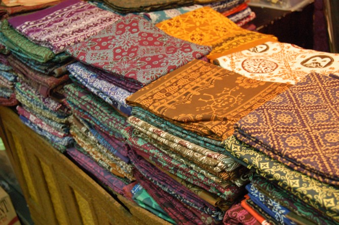 Industri Batik Tradisional Banten Perlu Pelatihan - Berita Moneter Dan