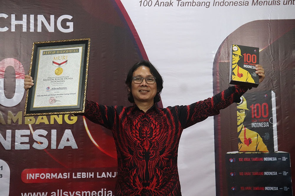 Sejumlah akademisi dari kalangan kampus ternama di Indonesia angkat bicara atas kelahiran buku peraih Rekor Muri yang berjudul 100 Anak Tambang Indonesia (ATI) bahkan sebelum diluncurkan nya 17 Agustus 2021 kemarin.