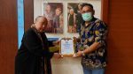 Penghargaan untuk pendiri Museum Rekor Indonesia-Dunia (MURI) tersebut diberikan dalam pertemuan istimewa APRCPRK yang diselenggarakan secara virtual pada akhir Mei lalu.