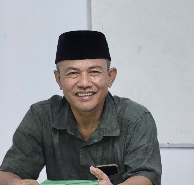 Dosen Universitas Latansa Mashiro, Mochamad Husen